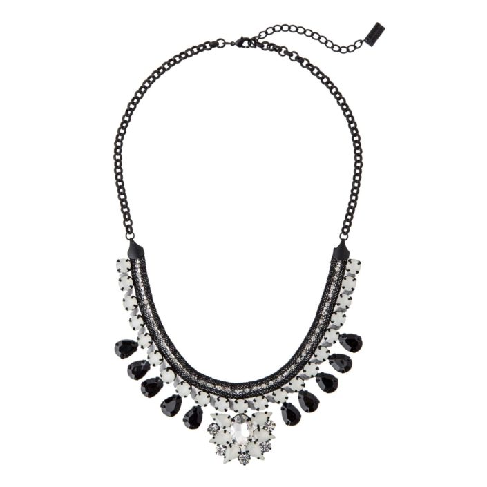 Clipping path service, Clipping path service provider, Clipping path services, Clipping path Service Company, Remove background from image, Image editing company, Photo editing company, Photo editing services, Photo retouching services