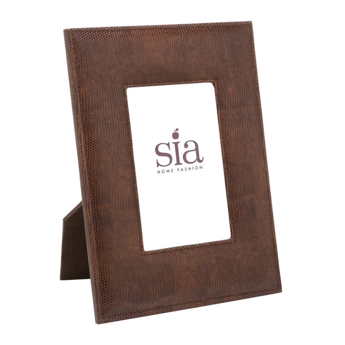 Clipping path service, Clipping path service provider, Clipping path services, Clipping path Service Company, Remove background from image, Image editing company, Photo editing company, Photo editing services, Photo retouching services